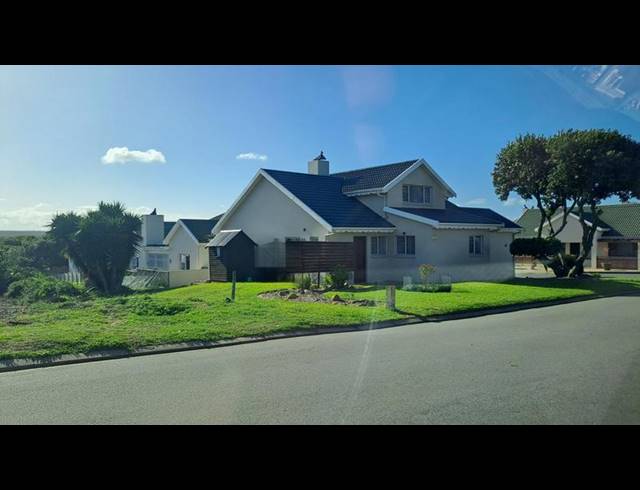 2 BEDROOM HOUSE FOR SALE IN STILBAAI-WES